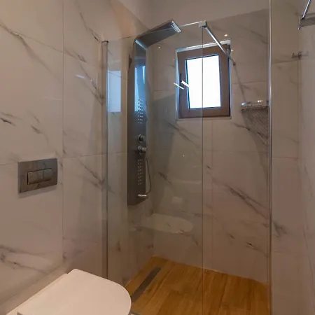 Nyaraló Bella View House *